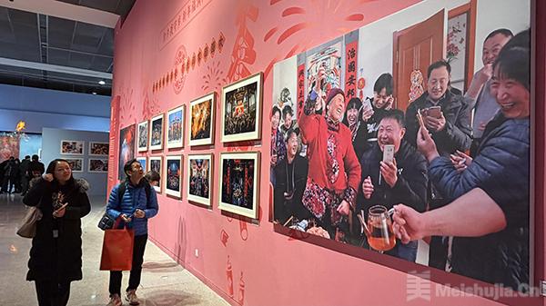 400余幅作品定格“中国年”：春节主题摄影展在京开幕
